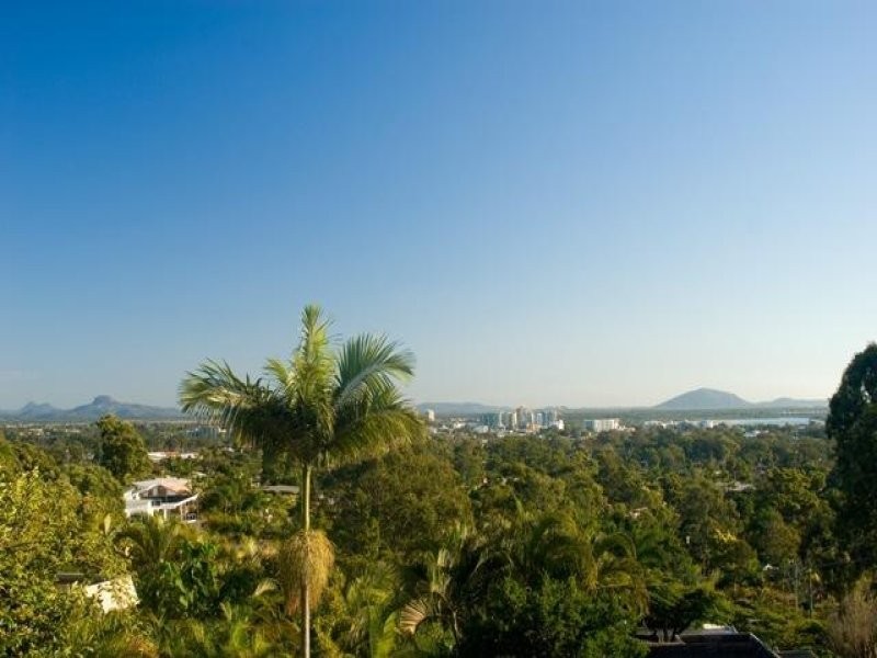 29 Yakola Parade, Alexandra Headland QLD 4572