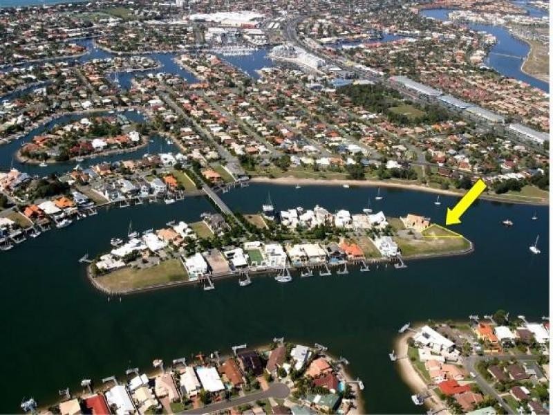 11 Mooloolah Island, Minyama QLD 4575