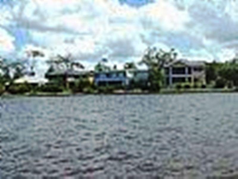 18 Veerings Crescent, Twin Waters QLD 4564