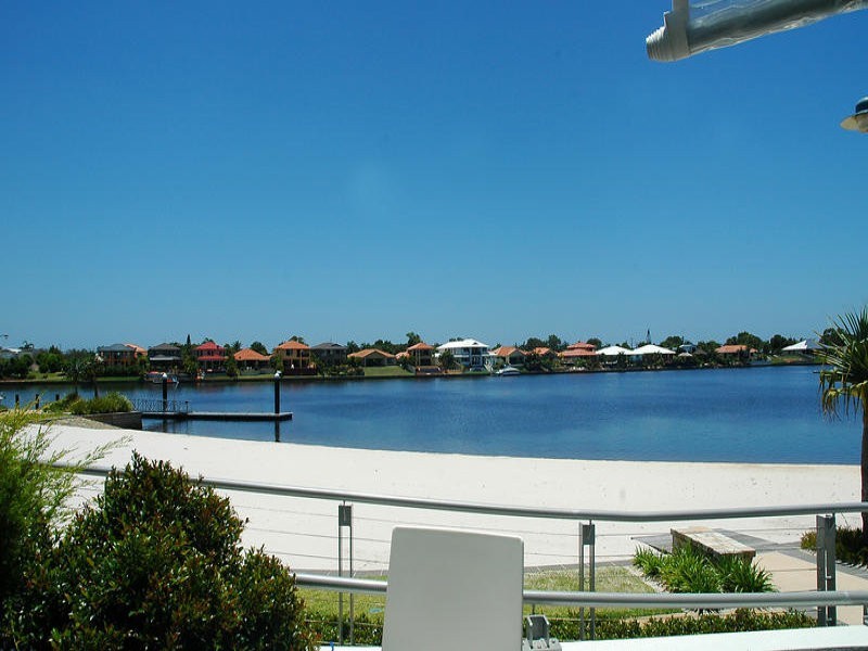 136 Grand Parade, Kawana Island QLD 4575