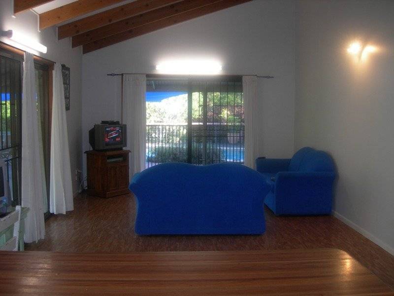 5 Karawatha Drive, Mountain Creek QLD 4557