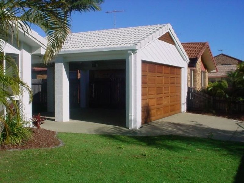 6 Wandoo Street, Minyama QLD 4575