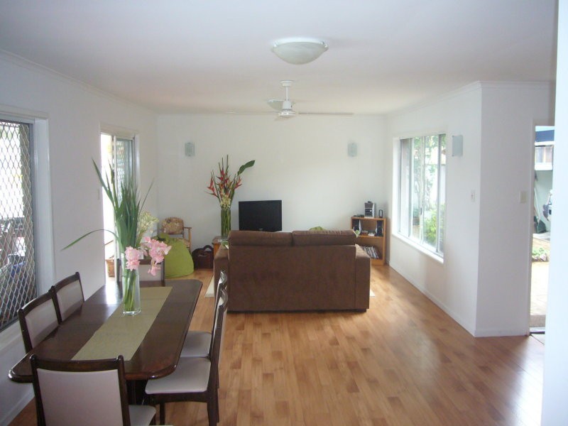 27 Elanora Avenue, Mooloolaba QLD 4557