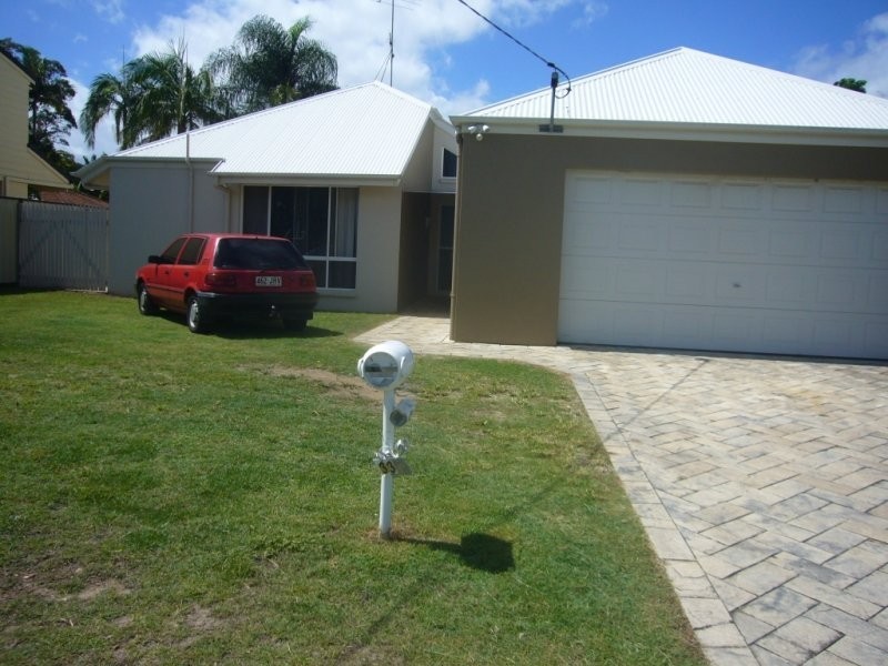 33 Bauhinia Drive, Mooloolaba QLD 4557