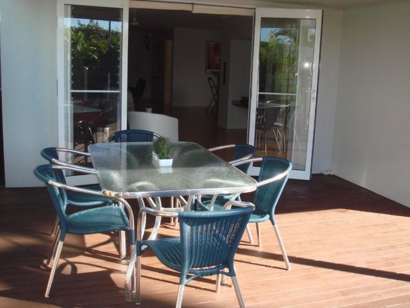 11 Bonaire Court, Kawana Island QLD 4575