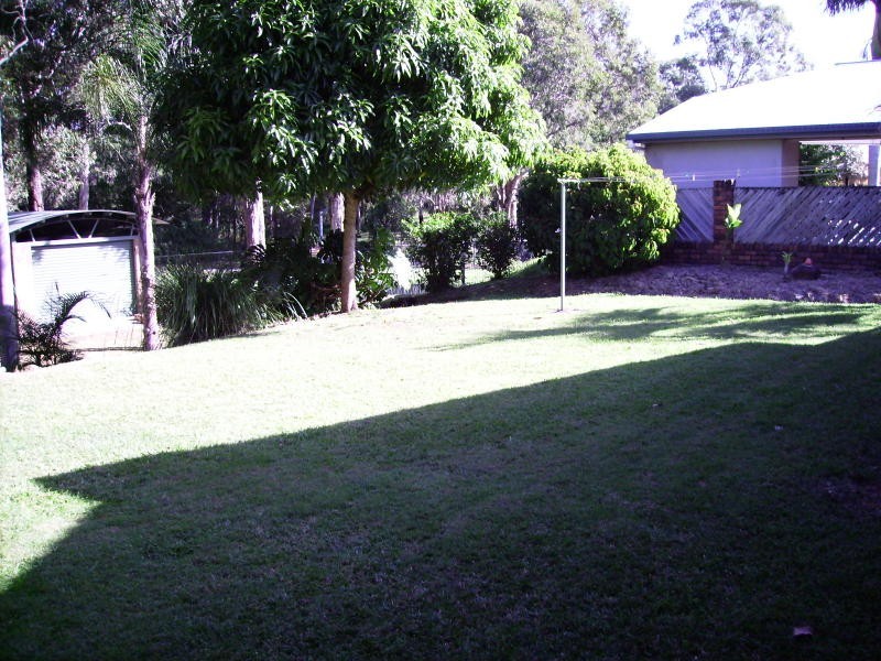 17 Karawatha Drive, Mountain Creek QLD 4557