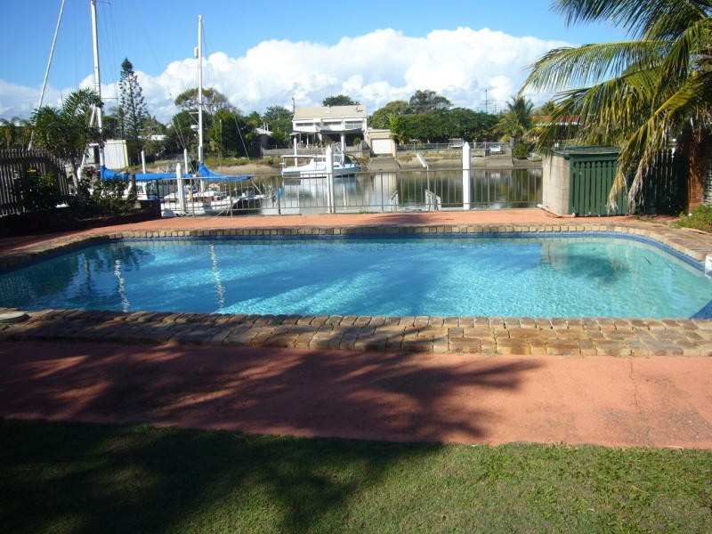 13 Adelong Crescent, Buddina QLD 4575