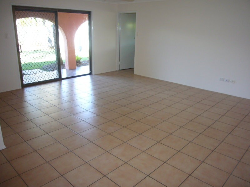 13 Adelong Crescent, Buddina QLD 4575