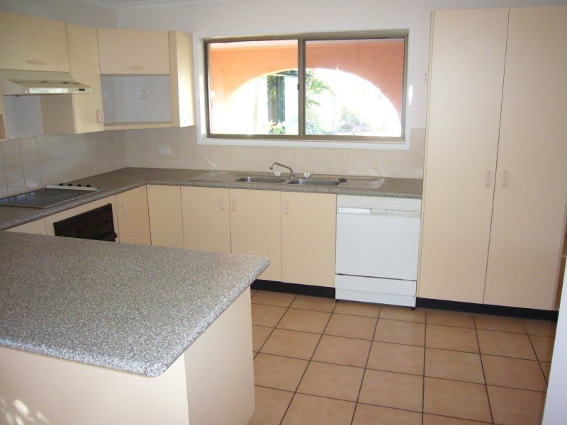 13 Adelong Crescent, Buddina QLD 4575