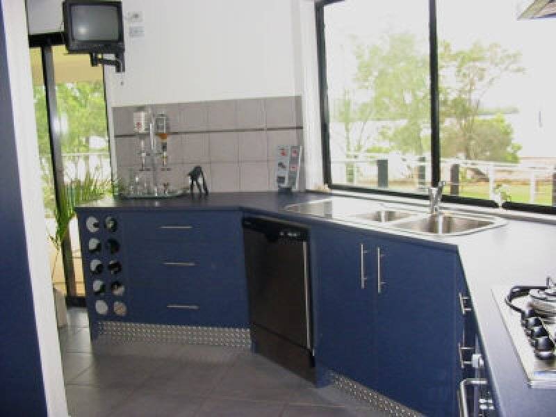 42 Carissa Street, Russell Island QLD 4184