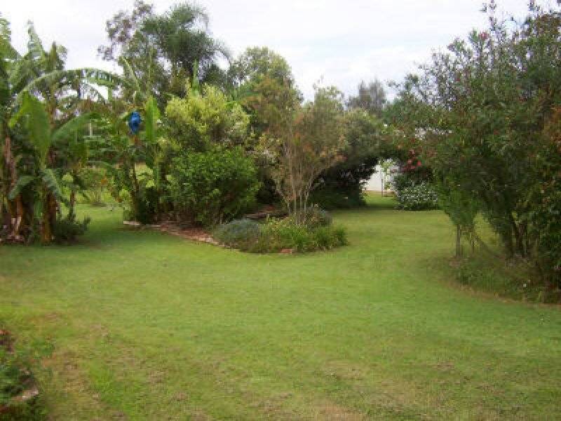 4 Eastbourne Terrace, Macleay Island QLD 4184