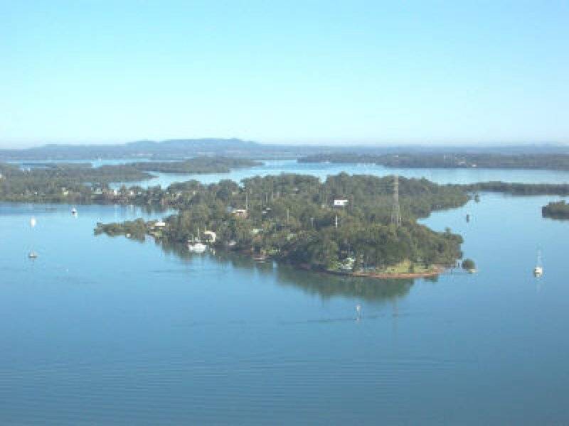 148 Canaipa Point Drive, Russell Island QLD 4184