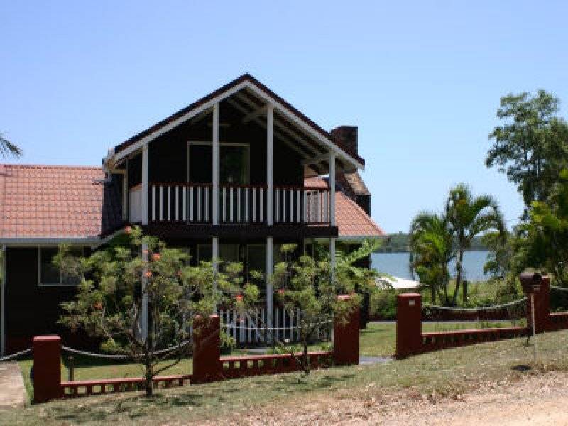 35 Florence Street, Macleay Island QLD 4184