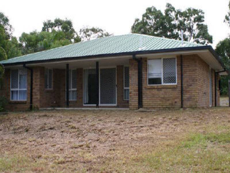 16 Calm Waters Crescent, Macleay Island QLD 4184