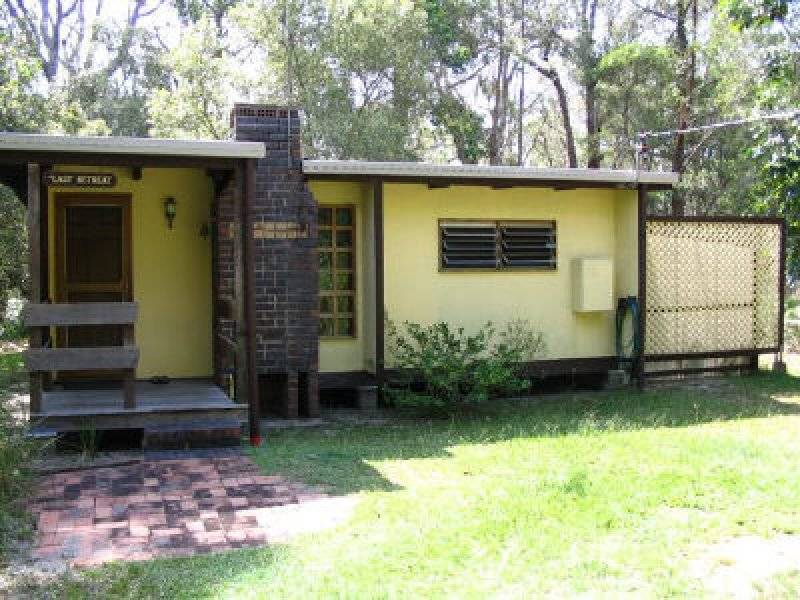 90 Charles Terrace, Macleay Island QLD 4184