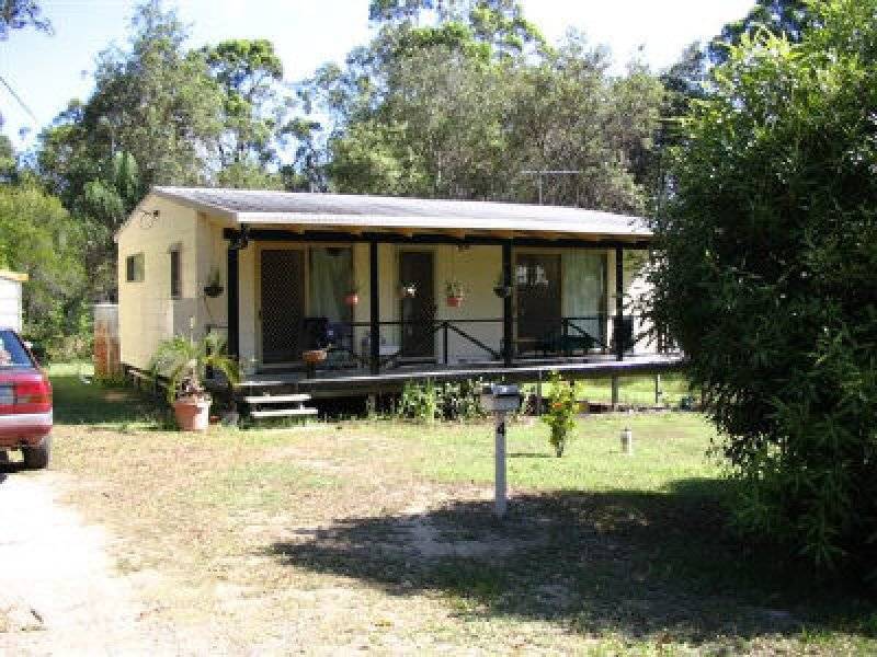 4 Dove Street, Macleay Island QLD 4184