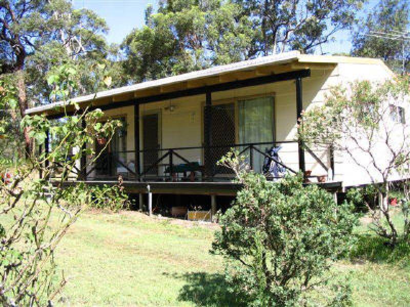 4 Dove Street, Macleay Island QLD 4184
