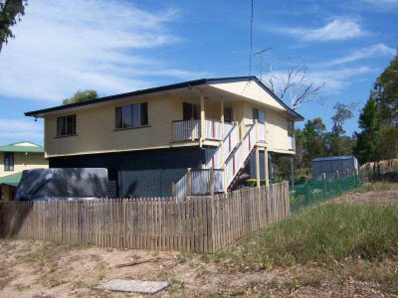 54 Scotts Rd, Macleay Island QLD 4184