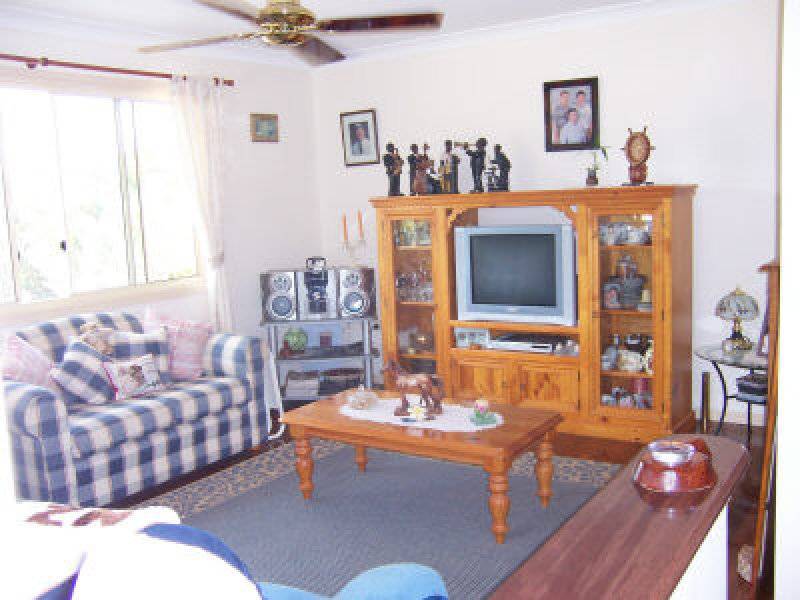 54 Scotts Rd, Macleay Island QLD 4184