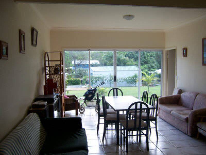 14 Whiting Street, Macleay Island QLD 4184