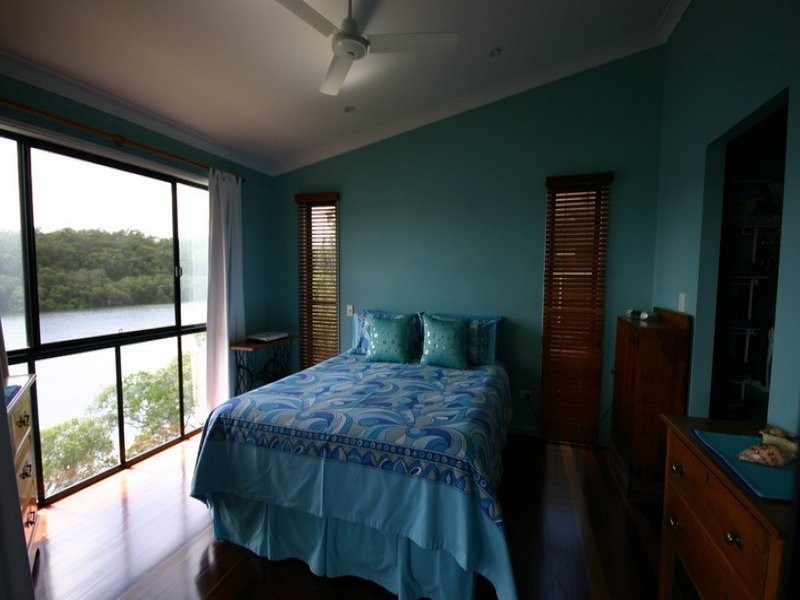 8 Allawa Street, Macleay Island QLD 4184