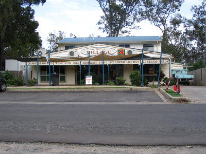 25 High Central Rd, Macleay Island QLD 4184