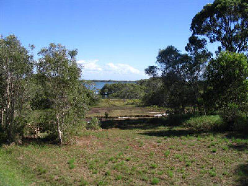 48 Charles Terrace, Macleay Island QLD 4184