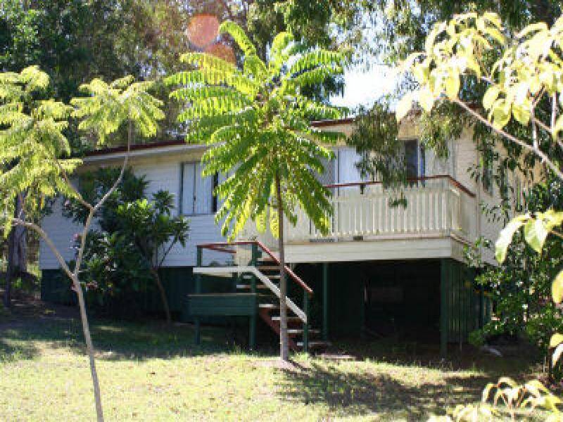 102 Kate Street, Macleay Island QLD 4184