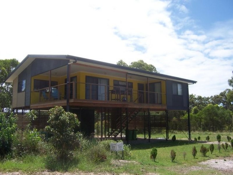 19 Oomool Street, Macleay Island QLD 4184