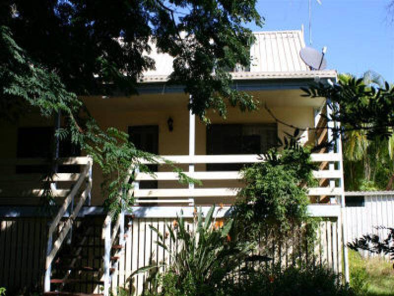 4 Wanda Street, Macleay Island QLD 4184