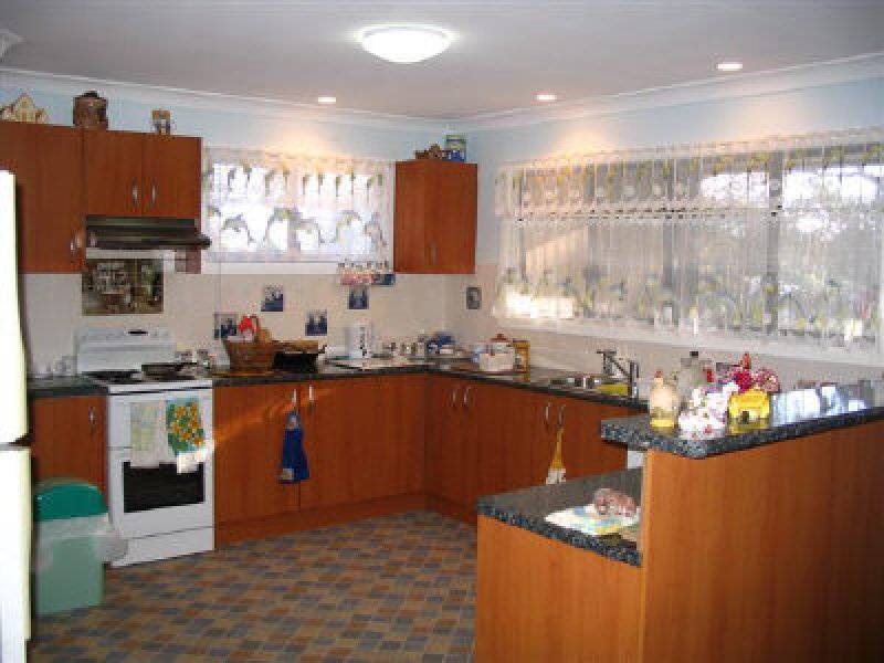 10 Curlew Street, Macleay Island QLD 4184