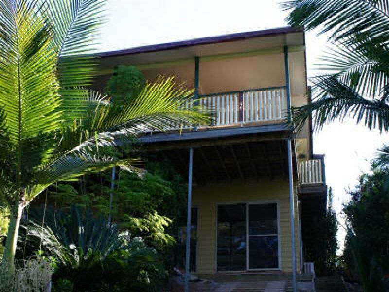 17 Golden Sands Boulevard, Macleay Island QLD 4184