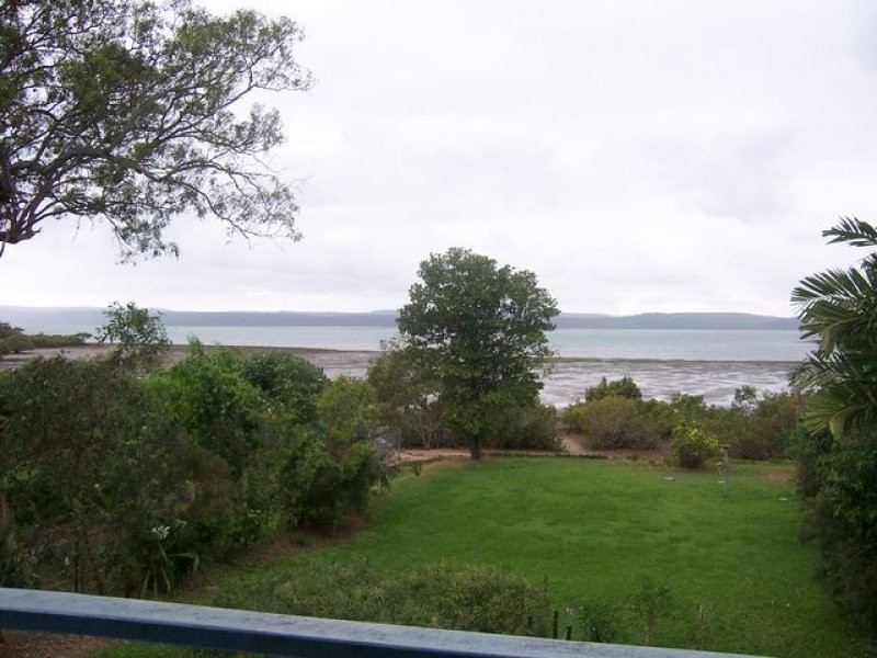 37 Kooberry, Macleay Island QLD 4184