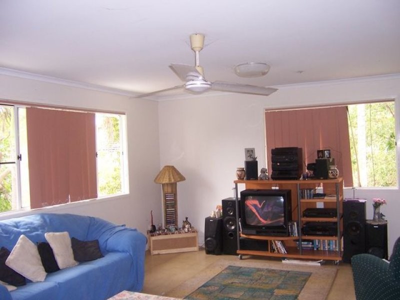 37 Kooberry, Macleay Island QLD 4184