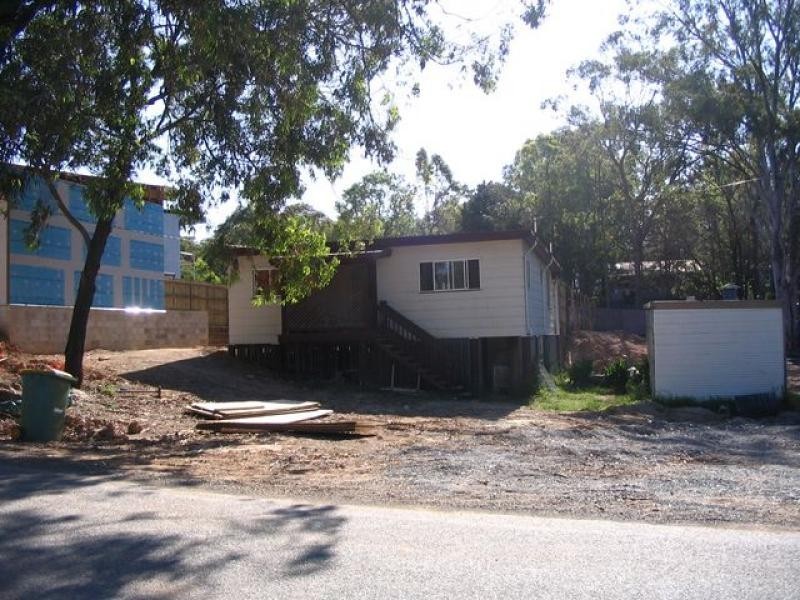 36 Scarborough Terrace, Macleay Island QLD 4184