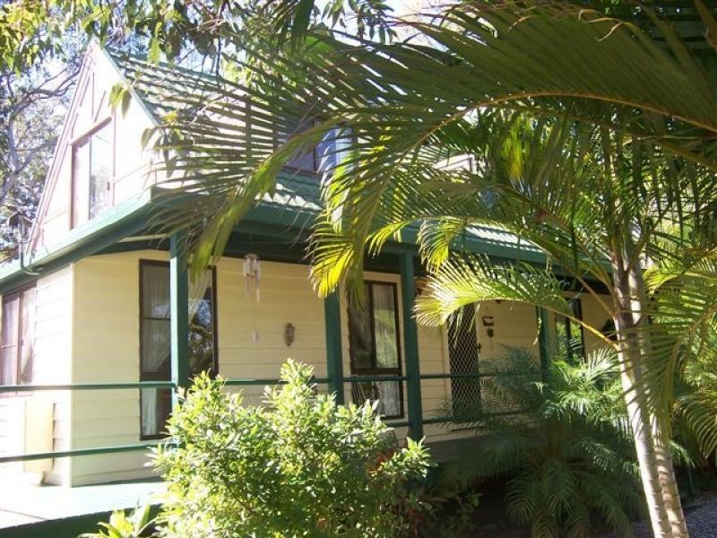 68 Coondooroopa, Macleay Island QLD 4184