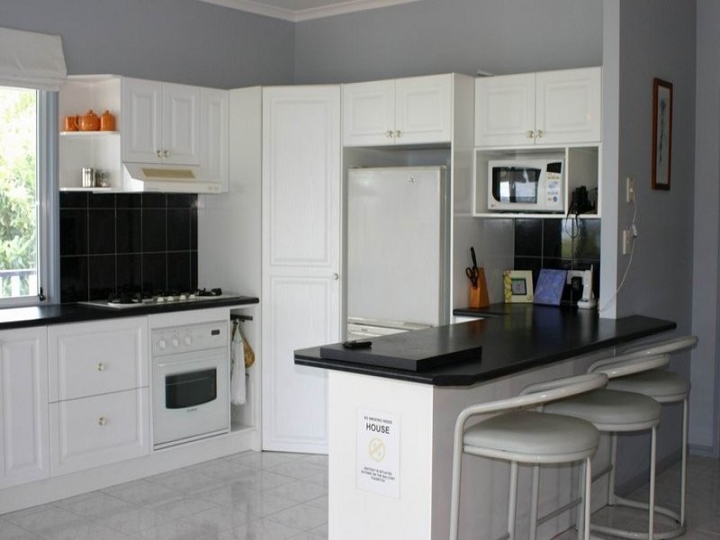 39 Tingara Street, Macleay Island QLD 4184