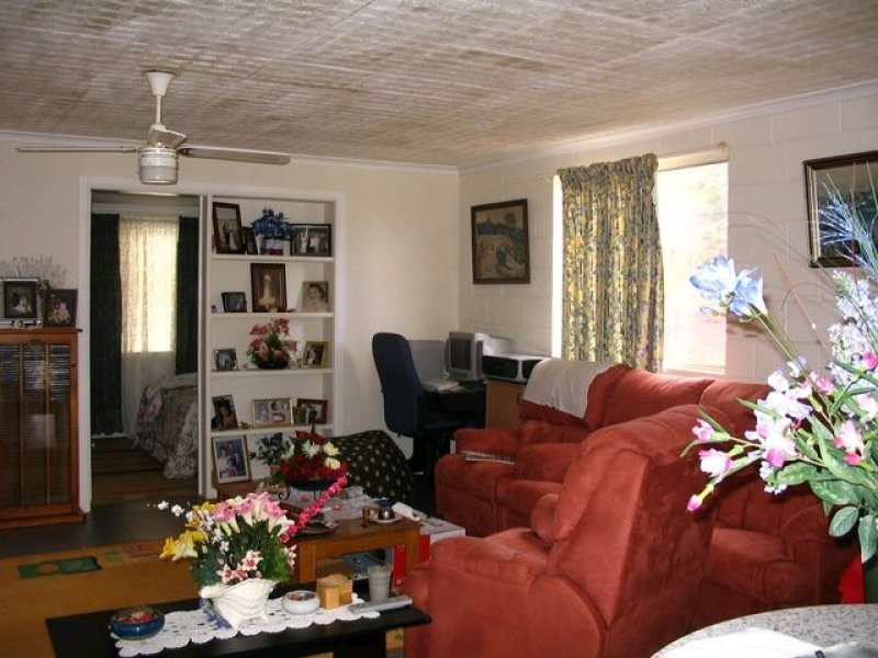 12 Aimeo Esplanade, Russell Island QLD 4184