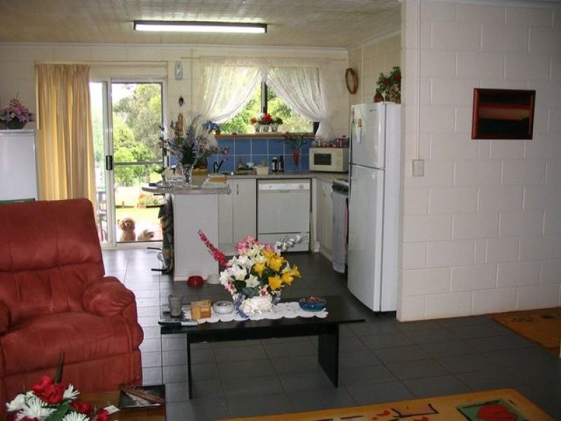 12 Aimeo Esplanade, Russell Island QLD 4184