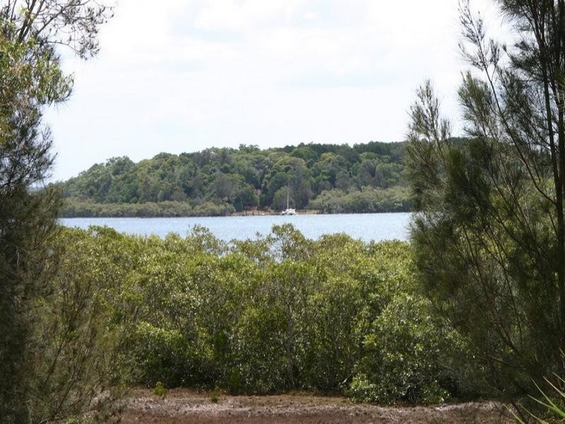 66 Charles, Macleay Island QLD 4184