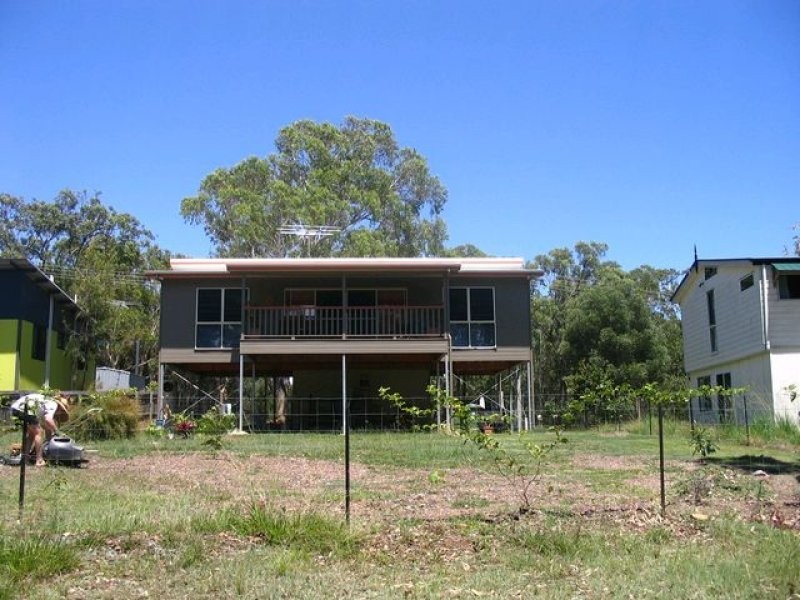 10 Ilya, Macleay Island QLD 4184