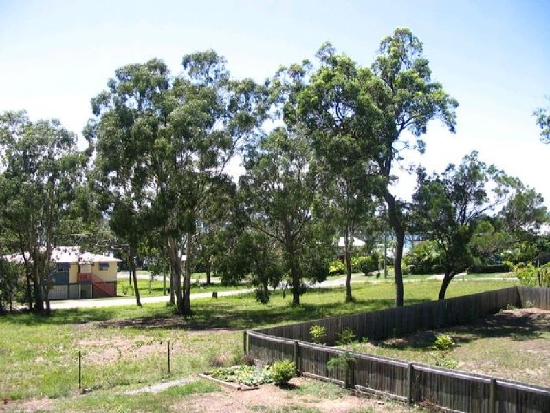10 Ilya, Macleay Island QLD 4184