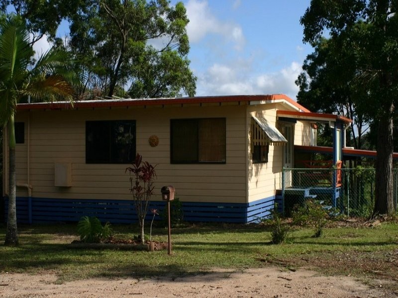 8 Calm Waters Crescent, Perulpa Island QLD 4184