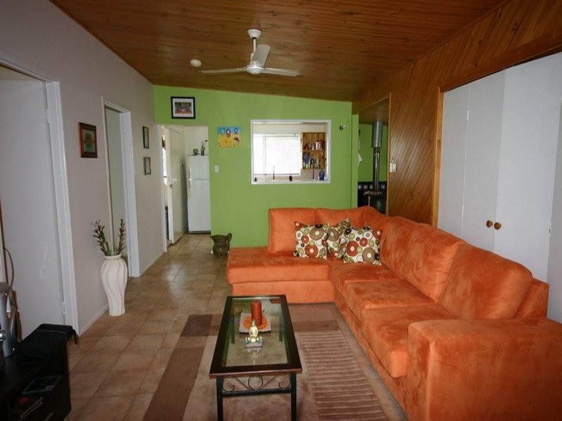 8 Calm Waters Crescent, Perulpa Island QLD 4184