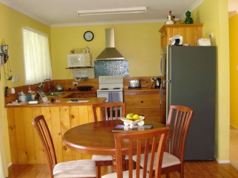 2 Boxwood Avenue, Lamb Island QLD 4184