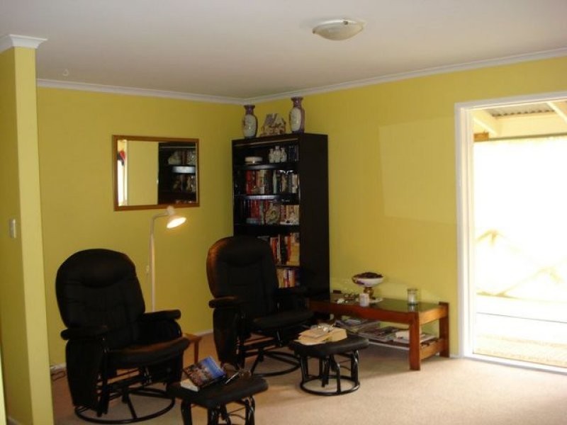 2 Boxwood Avenue, Lamb Island QLD 4184