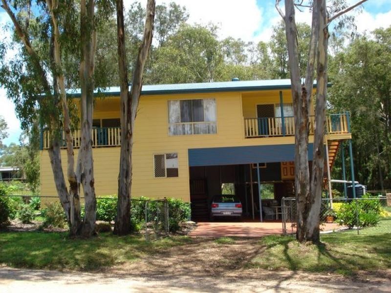 192 Lucas Drive, Lamb Island QLD 4184