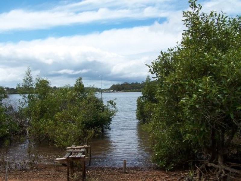 86 The Esplanade, Karragarra Island QLD 4184