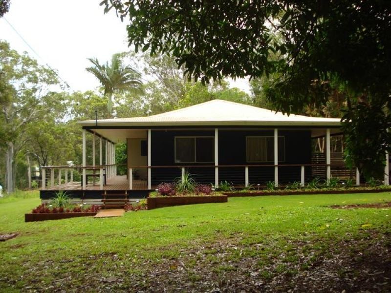 35 Tina Avenue, Lamb Island QLD 4184