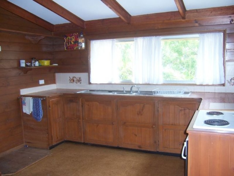 12 Ilya, Macleay Island QLD 4184